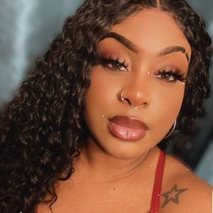 Meet your Posher, Brittani